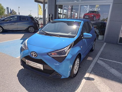 Toyota Aygo 1,0 VVT-i x-play bei Autohaus Ebner in 