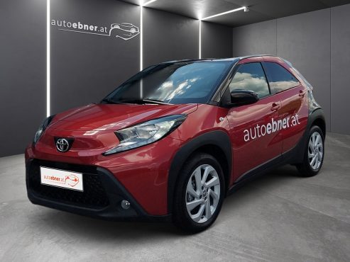 Toyota Aygo X 1,0 VVT-i Pulse bei Autohaus Ebner in 